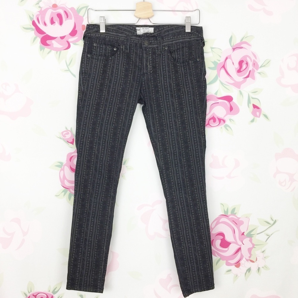 Free People Boho Geo Print Black Gray Skinny Jeans Pants 26